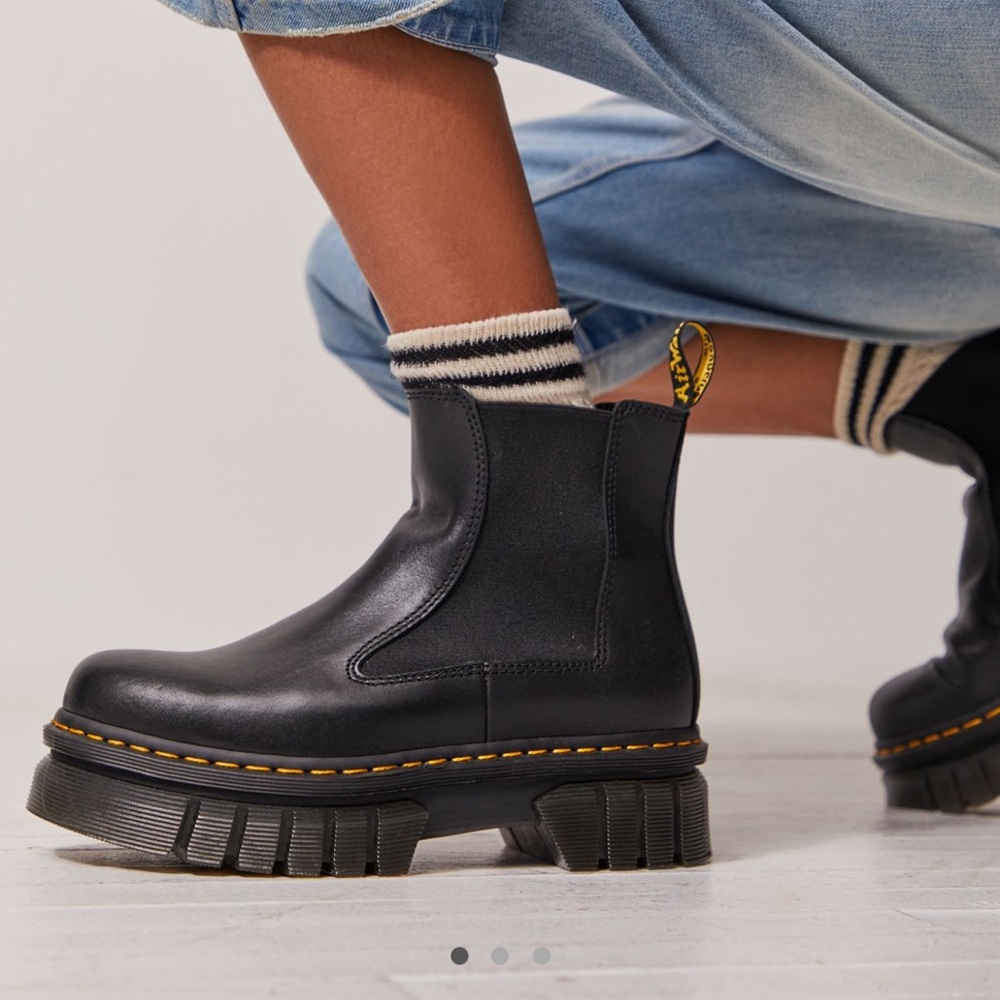 Dr. Martens Audrick Chelsea Boots, BLACK, Size 10, NWT